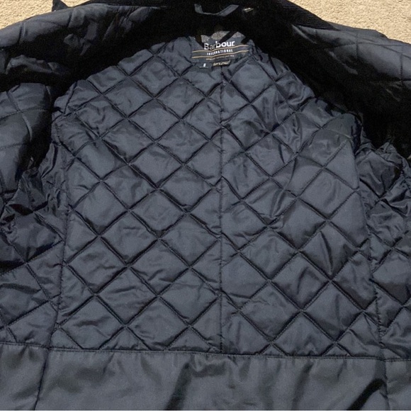 Barbour waxed coat MUST GO - Picture 8 of 8